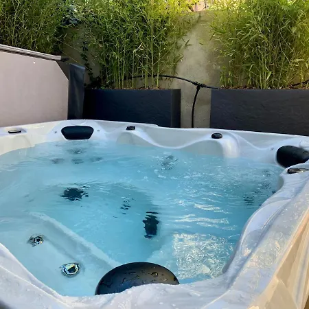 Dans Ma Bulle - Les Balcons De La Cite